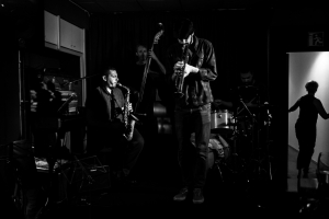 nº8 "Jazz, la luz entre las sombras" por Pepe Ainsua - Imagen 10
